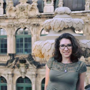 Meet your Posher, Elina